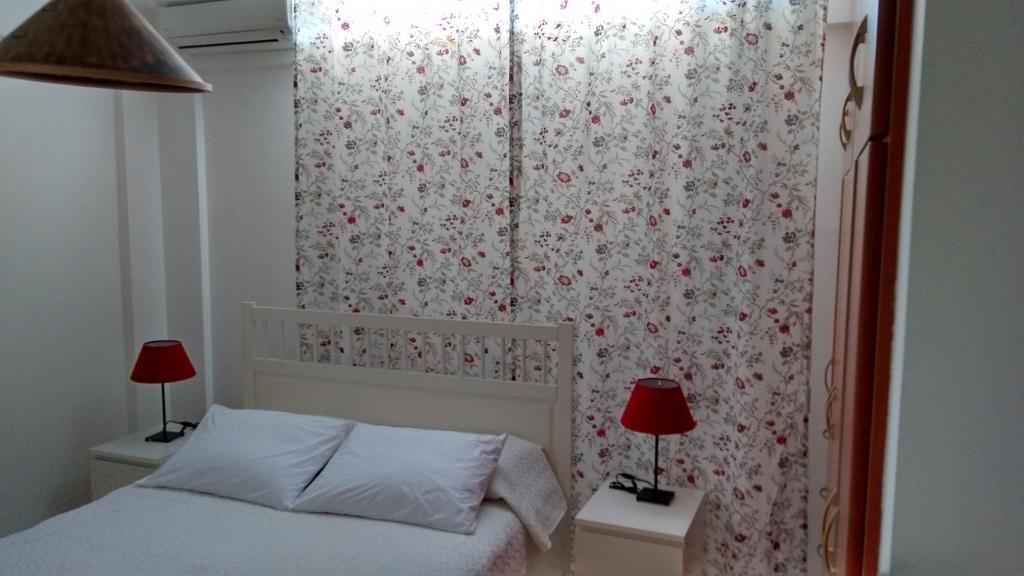 Tholos Bay Suites Kavoúsion Pokoj fotografie